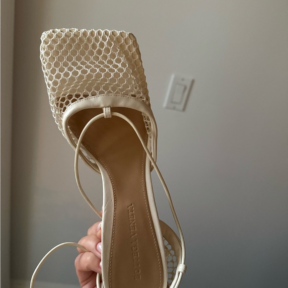 Bottega Veneta 100% authentic Stretch Lace Up Sandal in Toile Size 9 - Picture 5 of 9